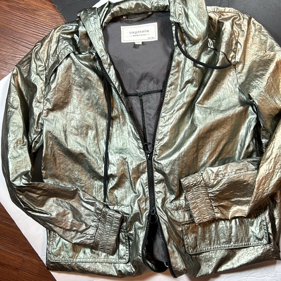 Bagatelle Lightweight Metallic Jacket with Hood & Elastic Waist - Picture 5 of 9
